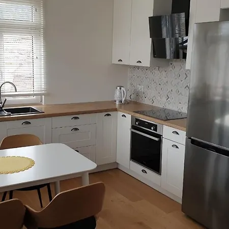 Widokowy Przy Stadionie شقة شكلارسكا بوريبا